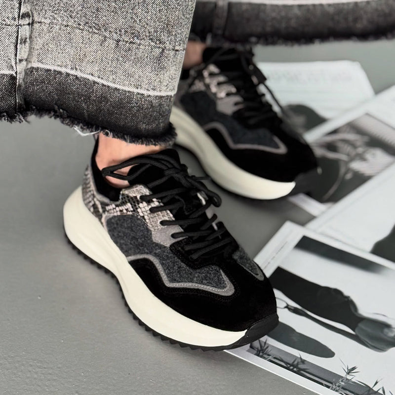 Black Non-Slip Sneakers