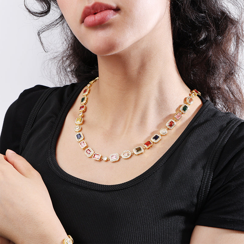 Gold Round Necklace