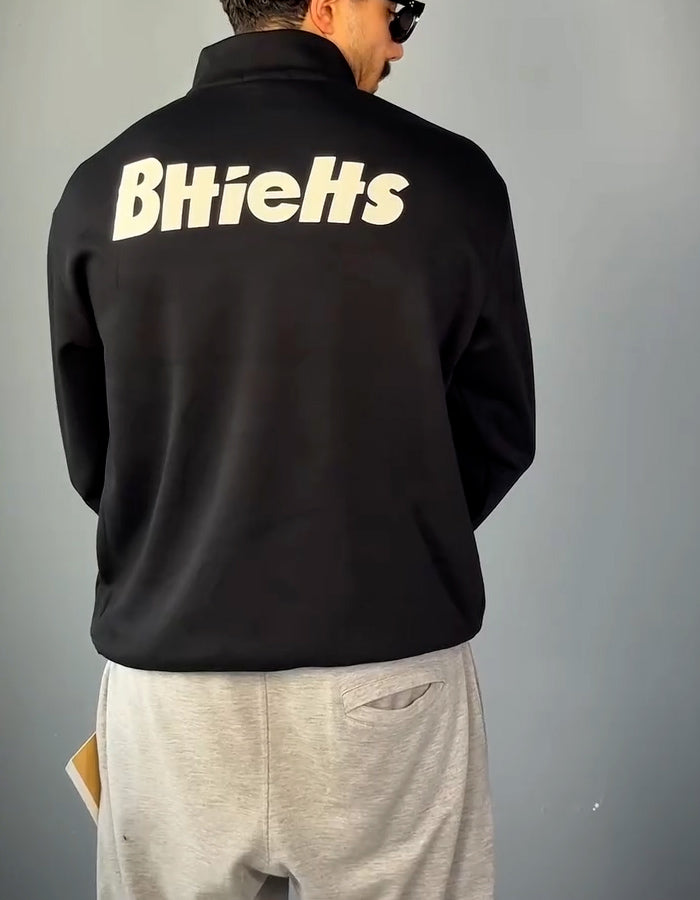 Solid-Color Letter Top